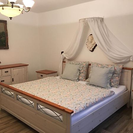 הוילה מיקולוב Lormuv Dvur מראה חיצוני תמונה